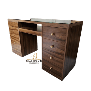 135 Mesa Manicura Evelyn