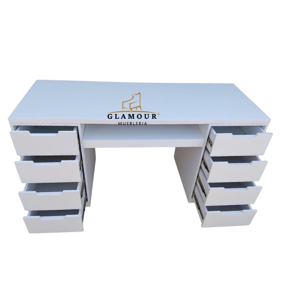 194 Mesa Manicura Evelyn