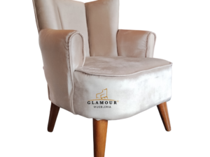 Sillón individual con respaldo alto y patas de madera